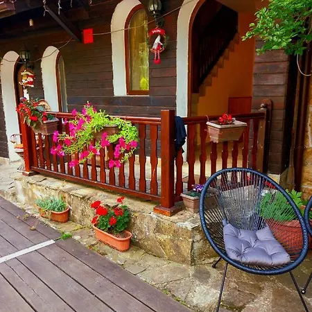 Elora Πανσιόν