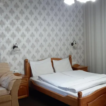 Elora Πανσιόν