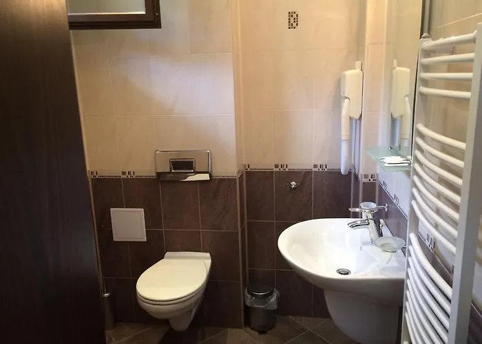 елора 3* Чифлик